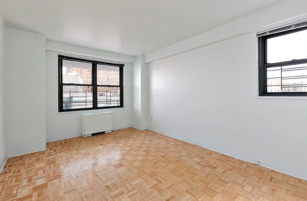 Sold by Luxor Homes & Investment Realty | media 16