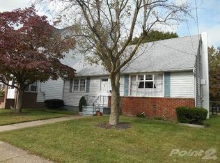 72 Delaware Ave, Morrisville, PA 19067