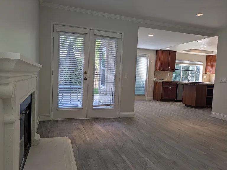 1025 Shoal Creek Ct — Photo 11