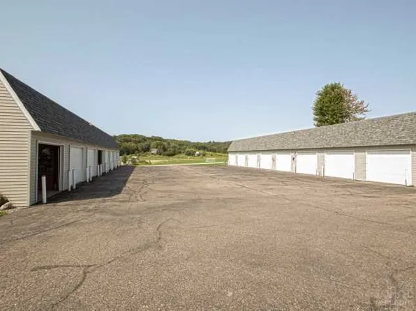 Country View Apartments, 125 Rye Bluff Rd #6a5a3c5c7, Black River Falls, WI 54615