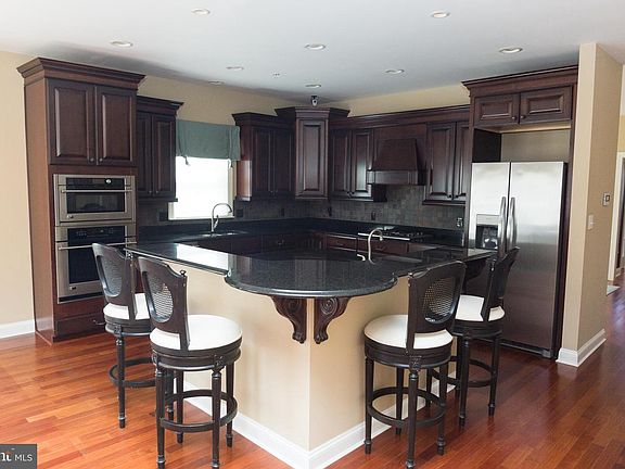 5th image of 120 Porter Pkwy #36