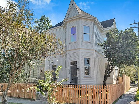 2nd image of 4136-38 Prytania St