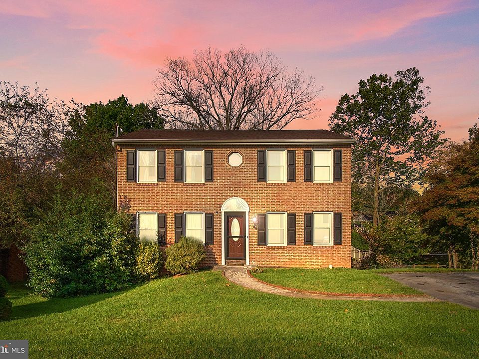 1st image of 17 Princeton Pl