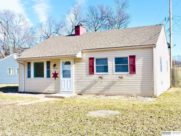 1934 Pine St, Fremont, NE 68025