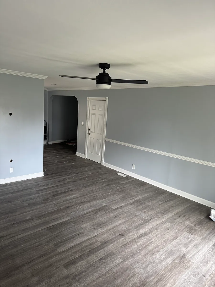 Living room - 1325 N Elmwood Dr