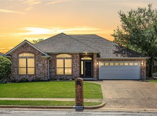2310 E Mercers Lndg, Bryan, TX 77808