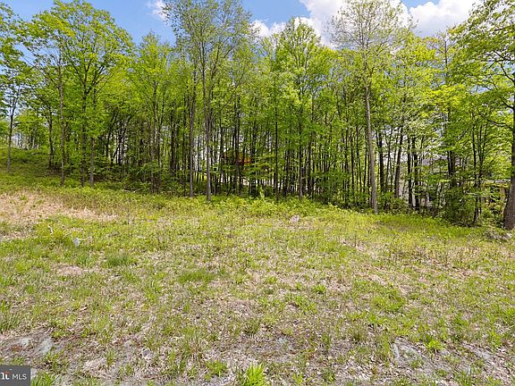 5th image of 68 N Camp Rd