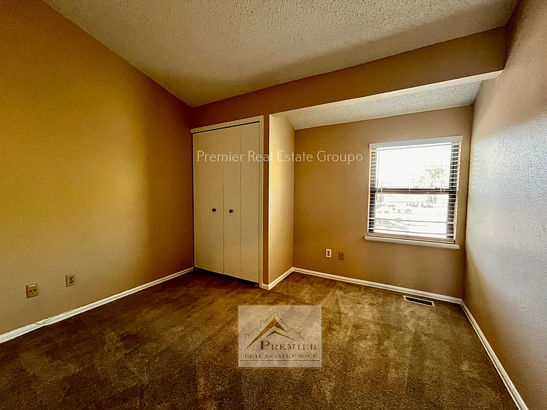 918 London Green Way — Photo 9