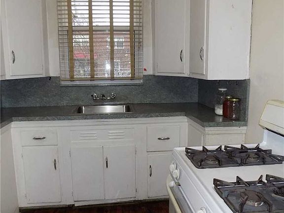 4th image of 31-42 76th St