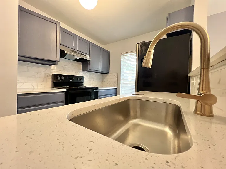 10542 Autumn Trace Rd — Photo 12