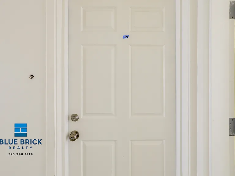 4324 S Vermont Ave #502 — Photo 17