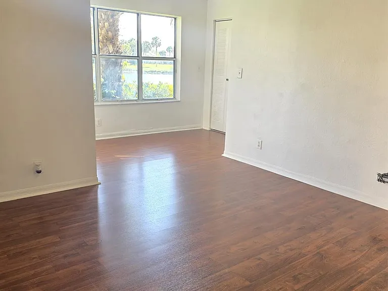 3310 N Pinewalk Dr N #1812 — Photo 4