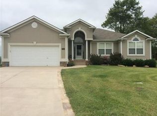 2306 S Powahatan Ct, Independence, MO 64057