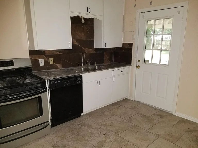 7103 Dogwood Park Dr — Photo 7