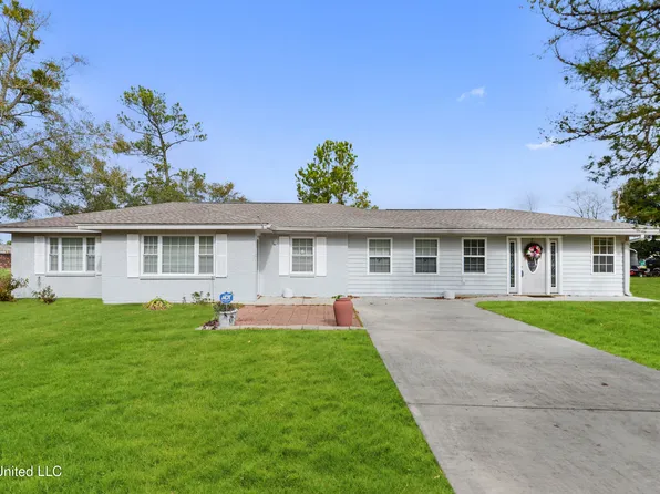 633 Keller St, Bay Saint Louis, MS 39520