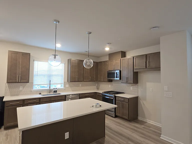Harrison Dr — Photo 11