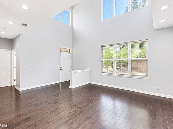 3rd image of 290 Tower Hill Dr