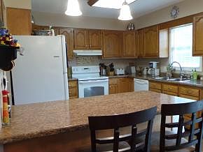 3rd image of 2462 Eastgate Dr S