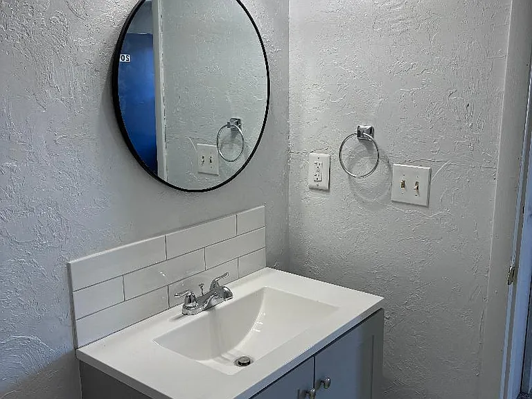 3300 SW 28th St #209 — Photo 2