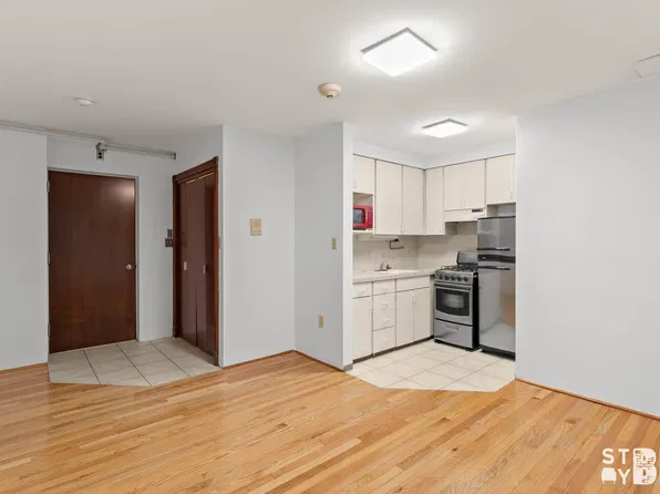 8 Clark St #4B, Brooklyn, NY 11201