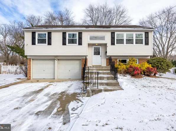 58 Radnor Blvd, Marlton, NJ 08053