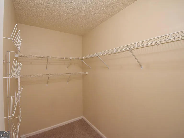 147 S Fairfield Dr — Photo 23