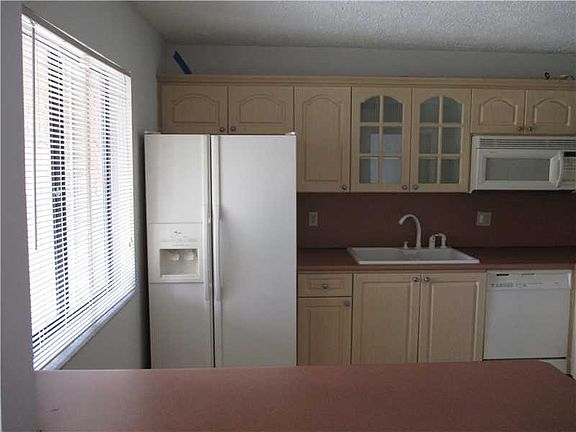 5th image of 197 Lakeview Dr APT 103