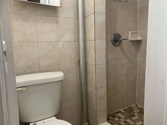 Rented by Bedford Realty USA Corp | media 17