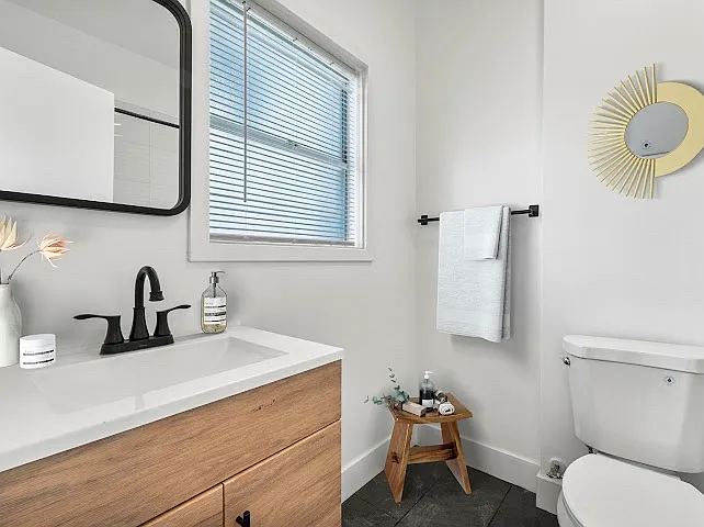 Studio, 350 sqft, $1,695 — Photo 4