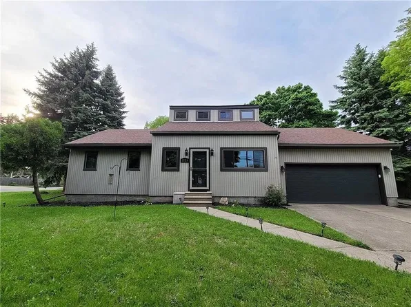 1954 W 23rd St, Erie, PA 16502