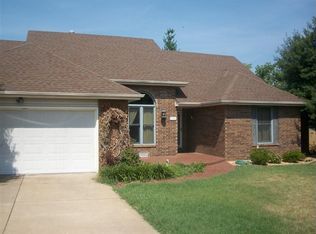 3859 N Pickwick Ave, Springfield, MO 65803