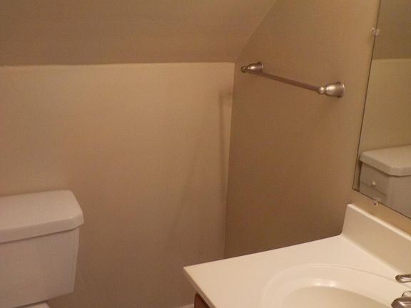 2nd image of 300 Dover Ct