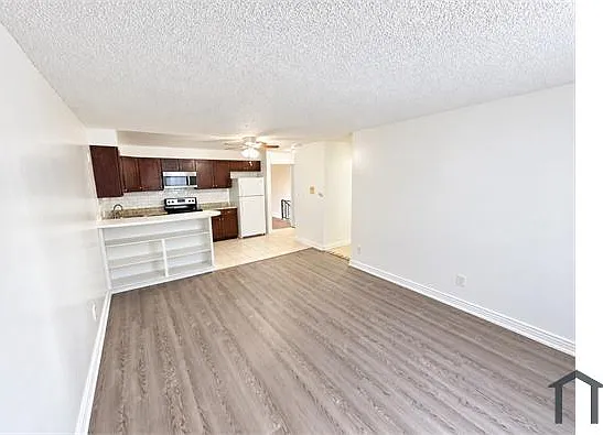 6087 Wadsworth Blvd #201