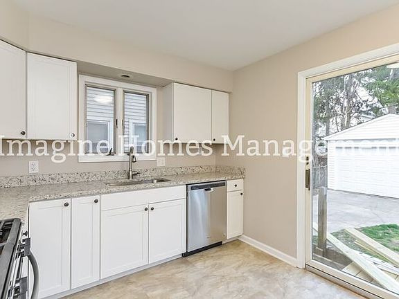 5th image of 1525 Westwood Ave