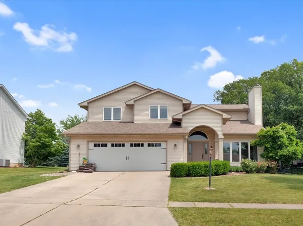 804 Jody Dr, Mahomet, IL 61853