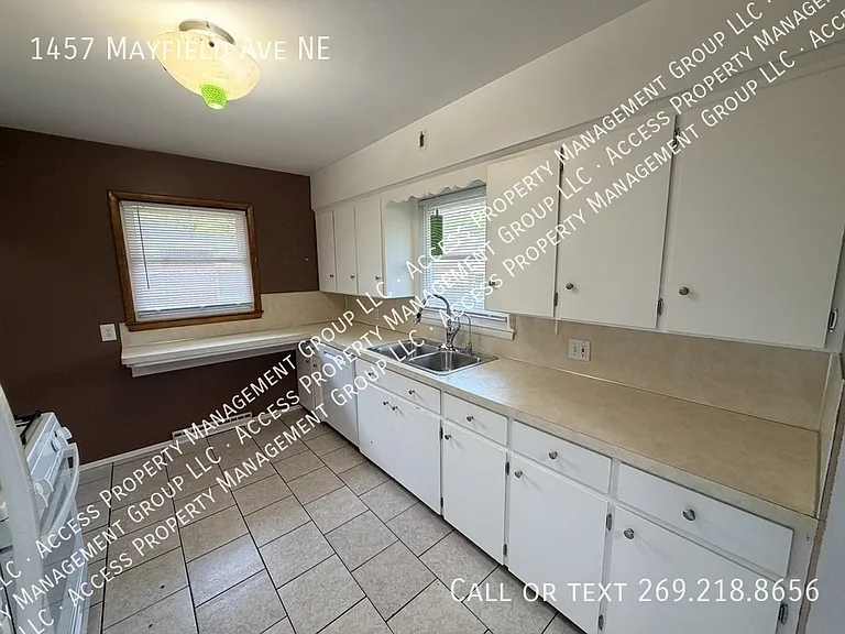1457 Mayfield Ave NE — Photo 23