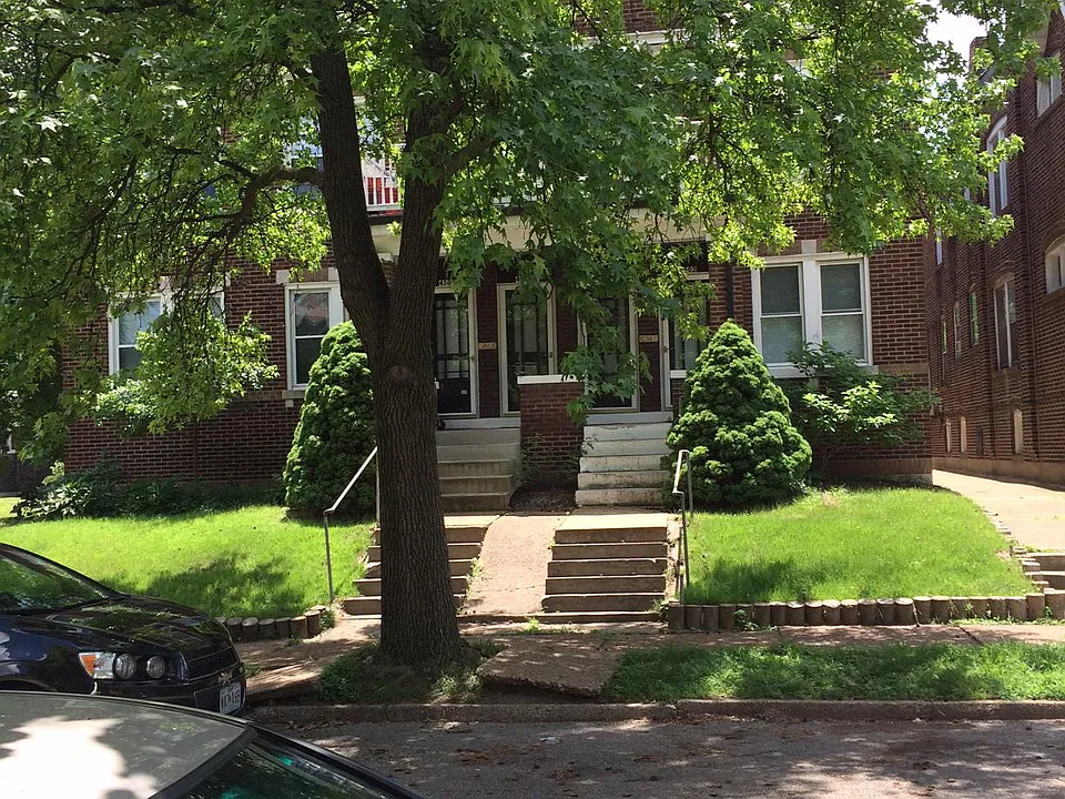 4500 Cleveland Ave #2W