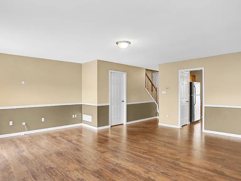 678 Walnut Tree Dr — Photo 11