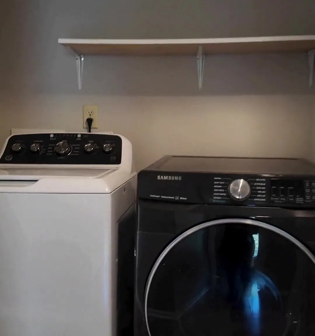 5 bed, 2431 sqft, $1,350 — Photo 3