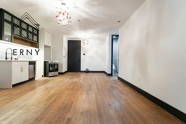 Rented by ERNY LLC | media 11