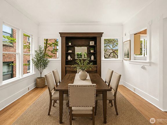 4th image of 2031 Eastlake Avenue E