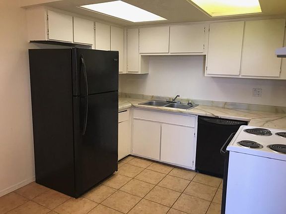 4th image of 9710 Buena Ventura Rd NE APT 4