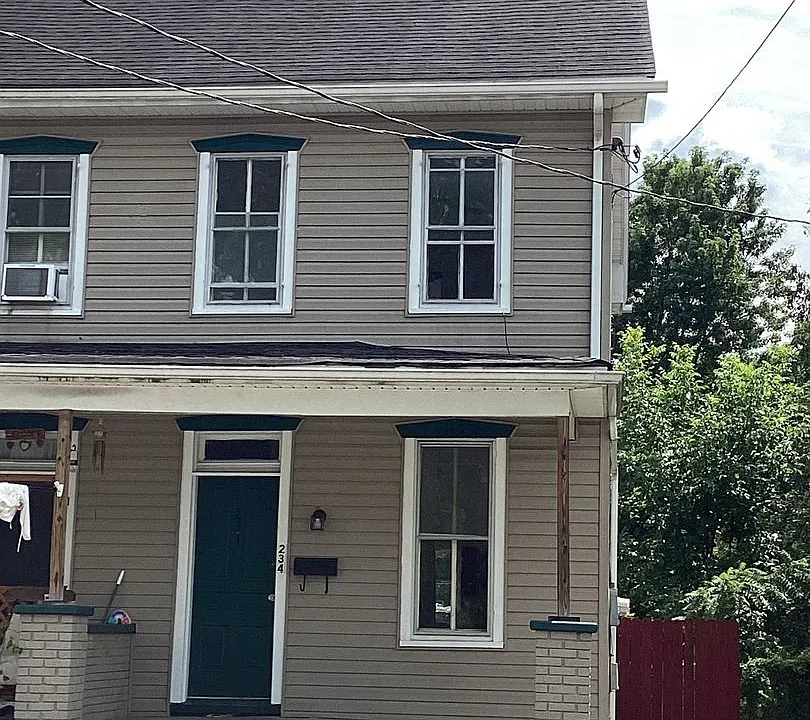232-234 W 2nd St