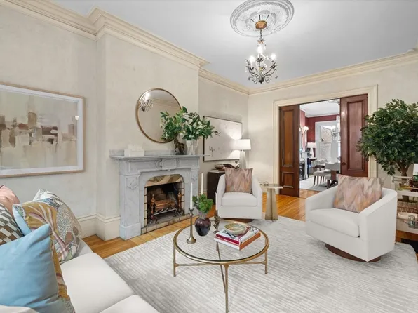 12 Auburn St, Charlestown, MA 02129