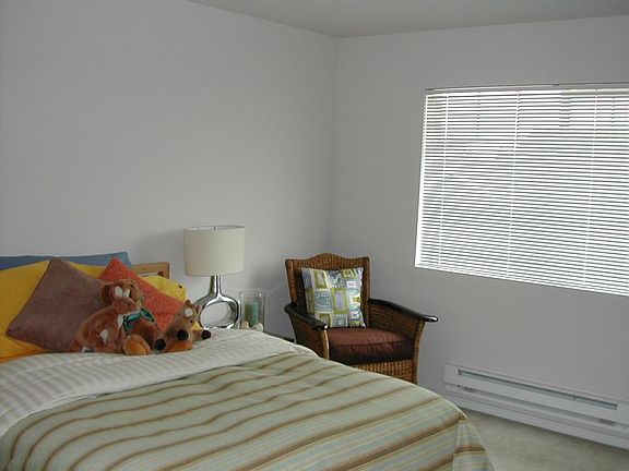 5th image of 6306 Isaac Ave SE Unit E