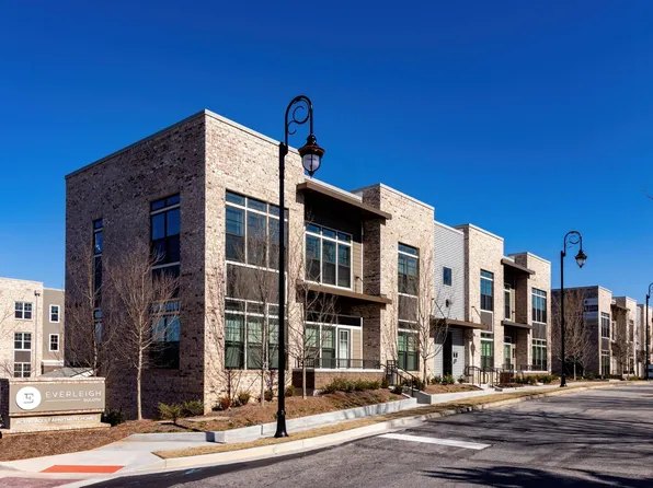 Everleigh Duluth 55+ Active Adult Apartments +