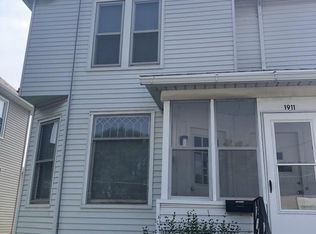 1911 16th St, Moline, IL 61265