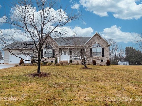 2nd image of 4388 Claralee Ln