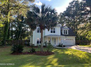 108 Palm Cottage Dr, Hampstead, NC 28443