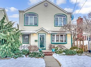 123 Wellington Rd S, West Hempstead, NY 11552